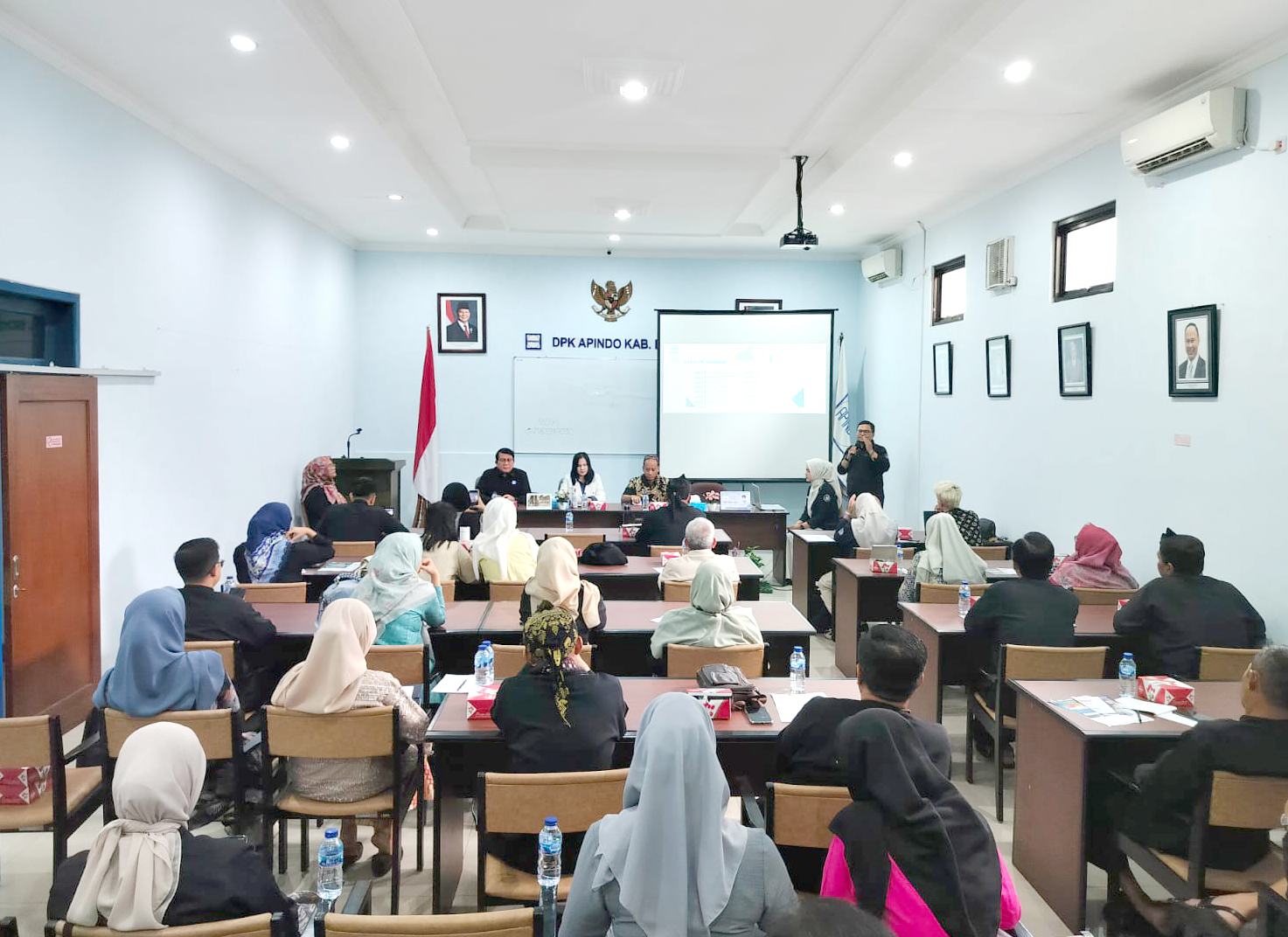 Sosialisasi Program Pendidikan dengan 32 Dinas Kabupaten Bogor bersama Wakil Rektor 1 dan 3 Universitas Satya Negara Indonesia (USNI ) dan Direktur Institut STIAMI Depok.